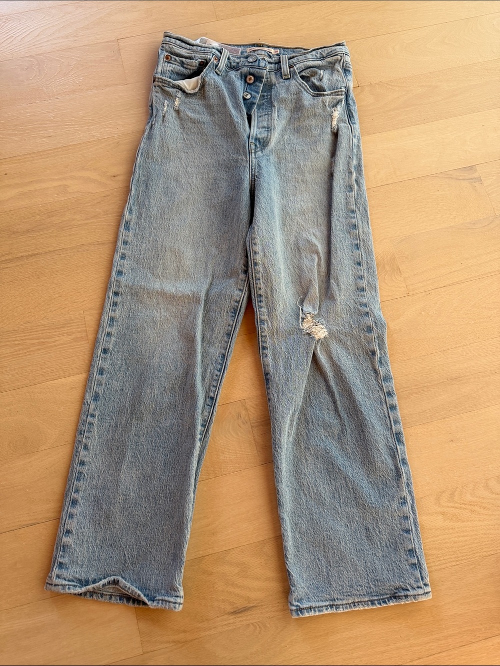 Levi’s - Picture 2 of 9